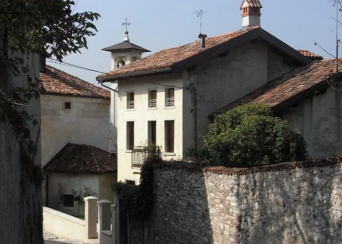 Bed & Breakfast Via Paradiso 32